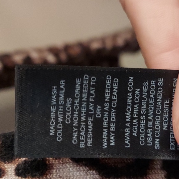 WHBM Leopard Print Long Bell Sleeve Round Neck Pullover Top - Picture 11 of 11